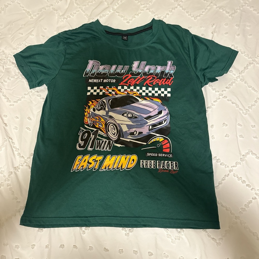 ROMWE Green Graphic Tee - Short Sleeve